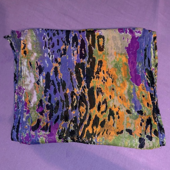 Scarf - Picture 2 of 7